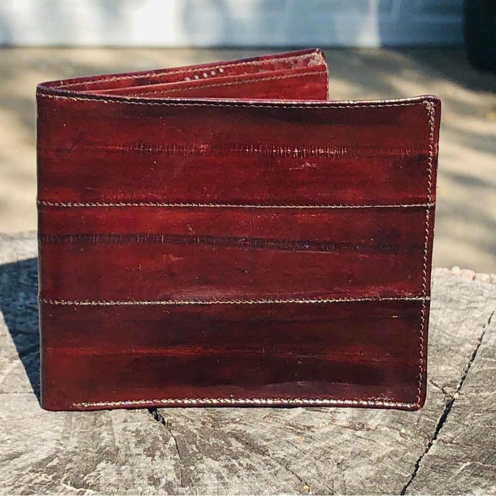 Men's Eel Leather Bifold Wallet in Brown